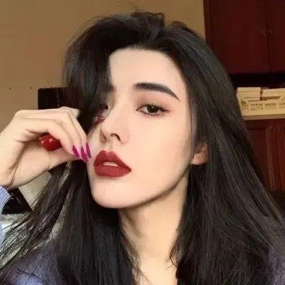 芭比姐妹与小马海报